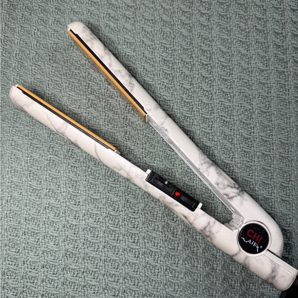 🎀LIKE NEW CHI Air Marble Flat Iron🎀 - Picture 2 of 5